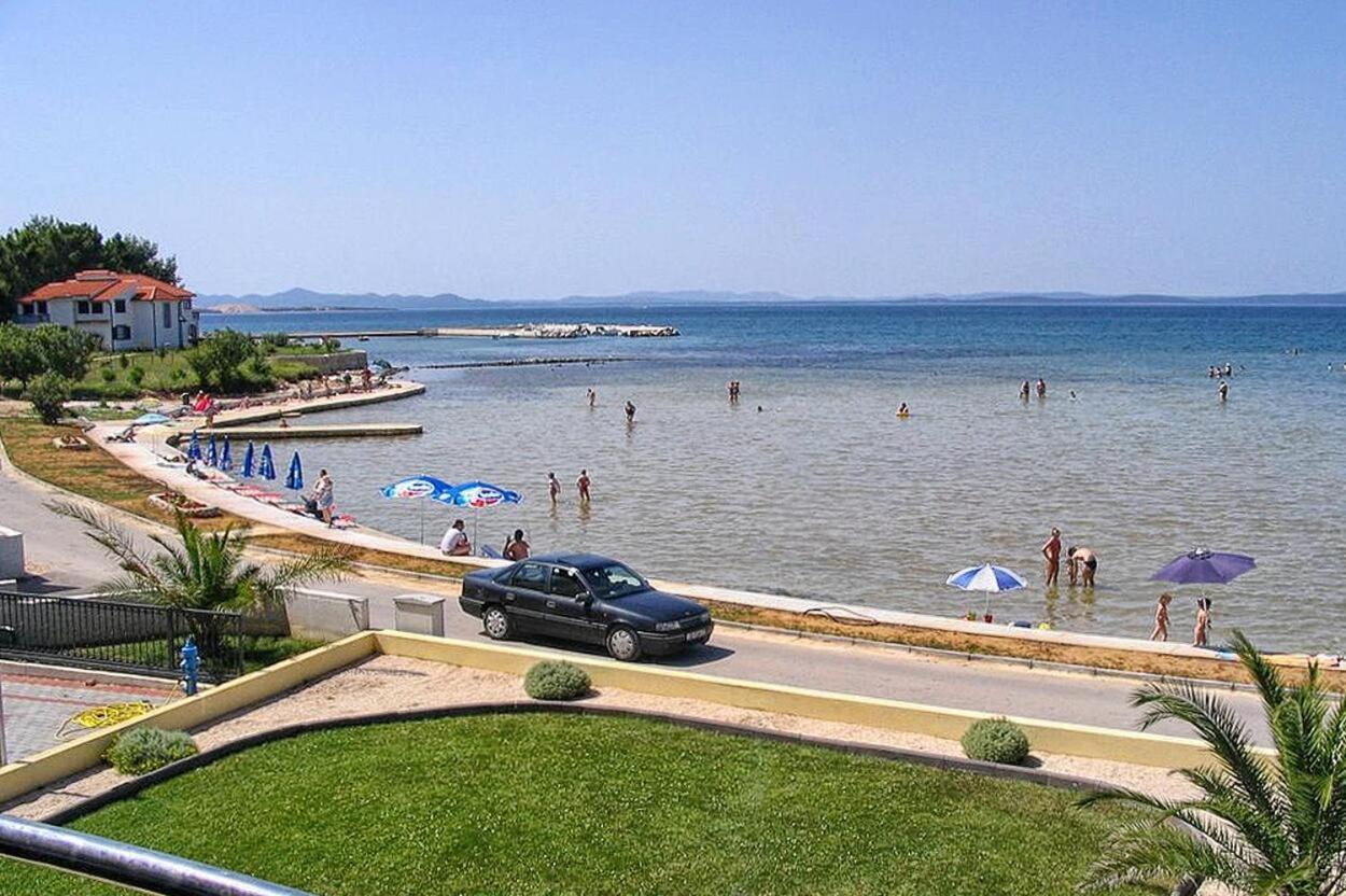 Apartments By The Sea Privlaka, Zadar - 14816 Privlaka  Zewnętrze zdjęcie