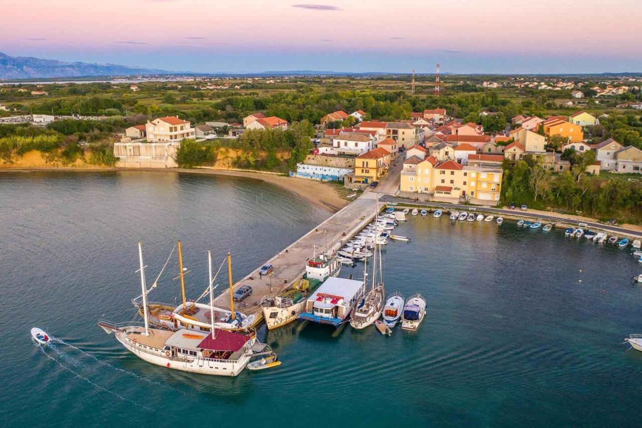 Apartments By The Sea Privlaka, Zadar - 14816 Privlaka  Zewnętrze zdjęcie
